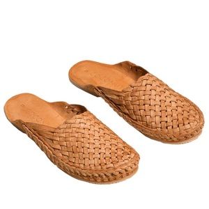 Woven mule size 8